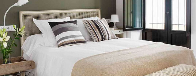 Seville rental apartment Mariscal 4 | Stylish 2-bedroom apartment in Santa Cruz 0008