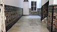 Sevilla Apartamento - La entrada a los apartamentos Relator conserva los azulejos originales.