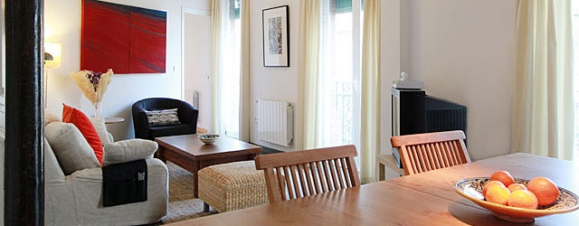 Seville rental apartment Gerona | Spacious 3-bedroom apartment with modern interior 0028