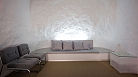 Granada Apartment - The bench can be converted into a double-bed.