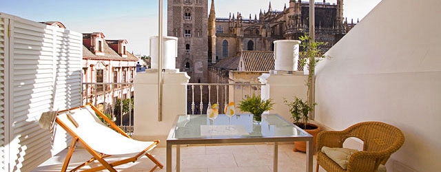 Seville rental apartment Giralda Terrace 3 | Duplex with one-bedroom and Cathedral views 0469