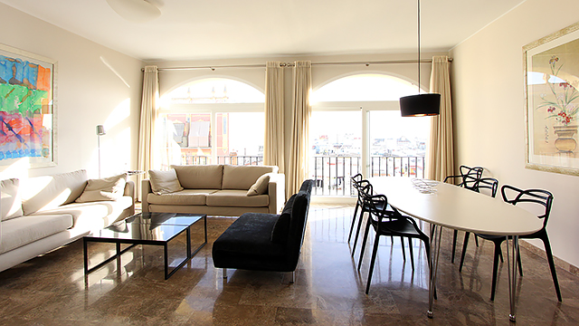Rent vacation apartment in Seville Pastor y Landero Street Seville