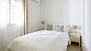 Séville Appartement - The double bed measures 1.50 x 2.00m.