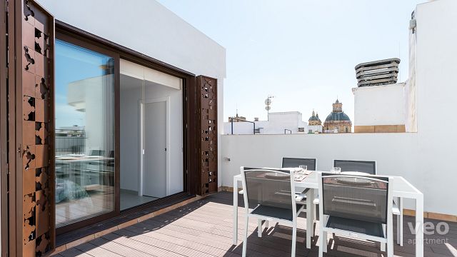 Rent vacation apartment in Seville San Luis Street Seville