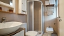 Sevilla Apartamento - Second bathroom with shower.