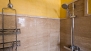 Sevilla Ferienwohnung - Close-up view of the shower.