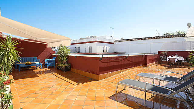 Rent vacation apartment in Seville Hombre de Piedra Street Seville