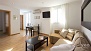 Sevilla Ferienwohnung - Living area with double sofa-bed for any additional guests.