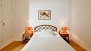 Sevilla Apartamento - Double bed of 150 x 200 cm and built-in wardrobe.