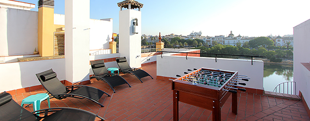 Apartamentos en Sevilla Casa Betis | 3 dormitorios, terraza privada, vistas al río 0647