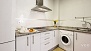 Sevilla Ferienwohnung - The kitchen is well equipped with utensils and appliances for self-catering.