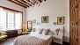 Sevilla Ferienwohnung - Bedroom 1 with Queen size double bed of 160 x 200 cm - second floor