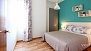 Séville Appartement - Bedroom 3 with a double bed (1.50 x 2.00 m.) and a wardrobe.