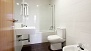 Sevilla Ferienwohnung - Separate, main bathroom with independent access from the corridor.