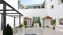 Sevilla Ferienwohnung - The apartment is set around a large central patio.
