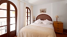Alquiler apartamentos en Sevilla Casa Lirio | 4 dormitorios, terraza, parking gratis en Santa Cruz