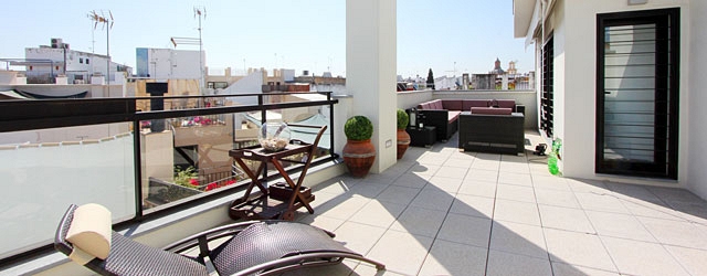 Apartamentos en Sevilla Corral Rey | 1-dormitorio, terraza privada 0916