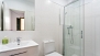 Sevilla Ferienwohnung - En suite bathroom, inside bedroom 5 (ground floor).