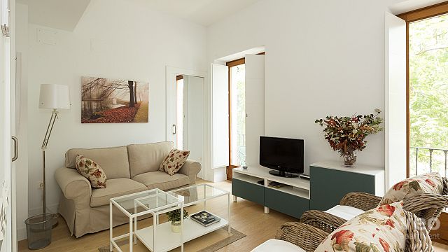 Rent vacation apartment in Seville de Menéndez Pelayo Avenue Seville